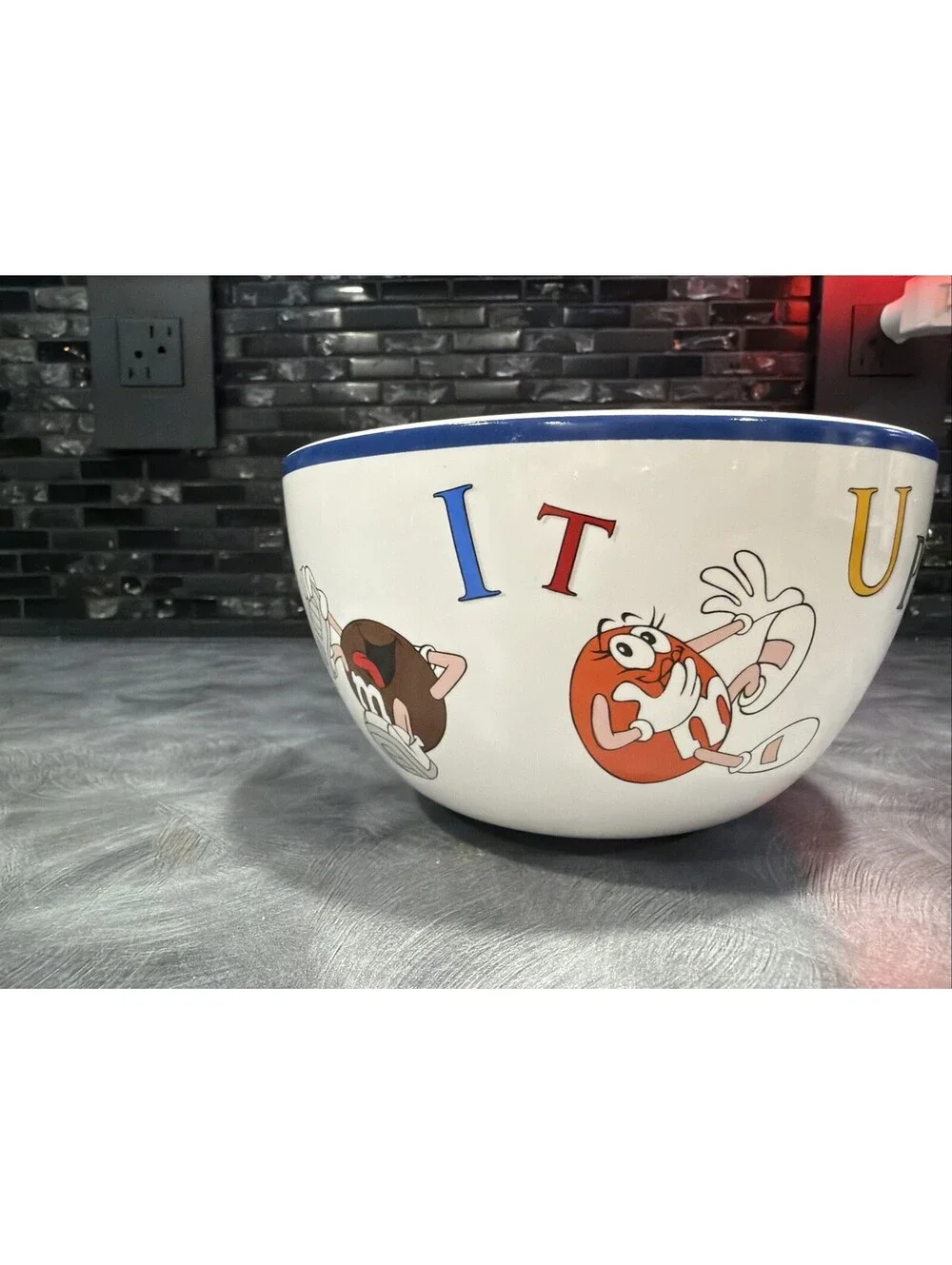 kitchenware vintage M&M Laughing It Up Bowl From 2000